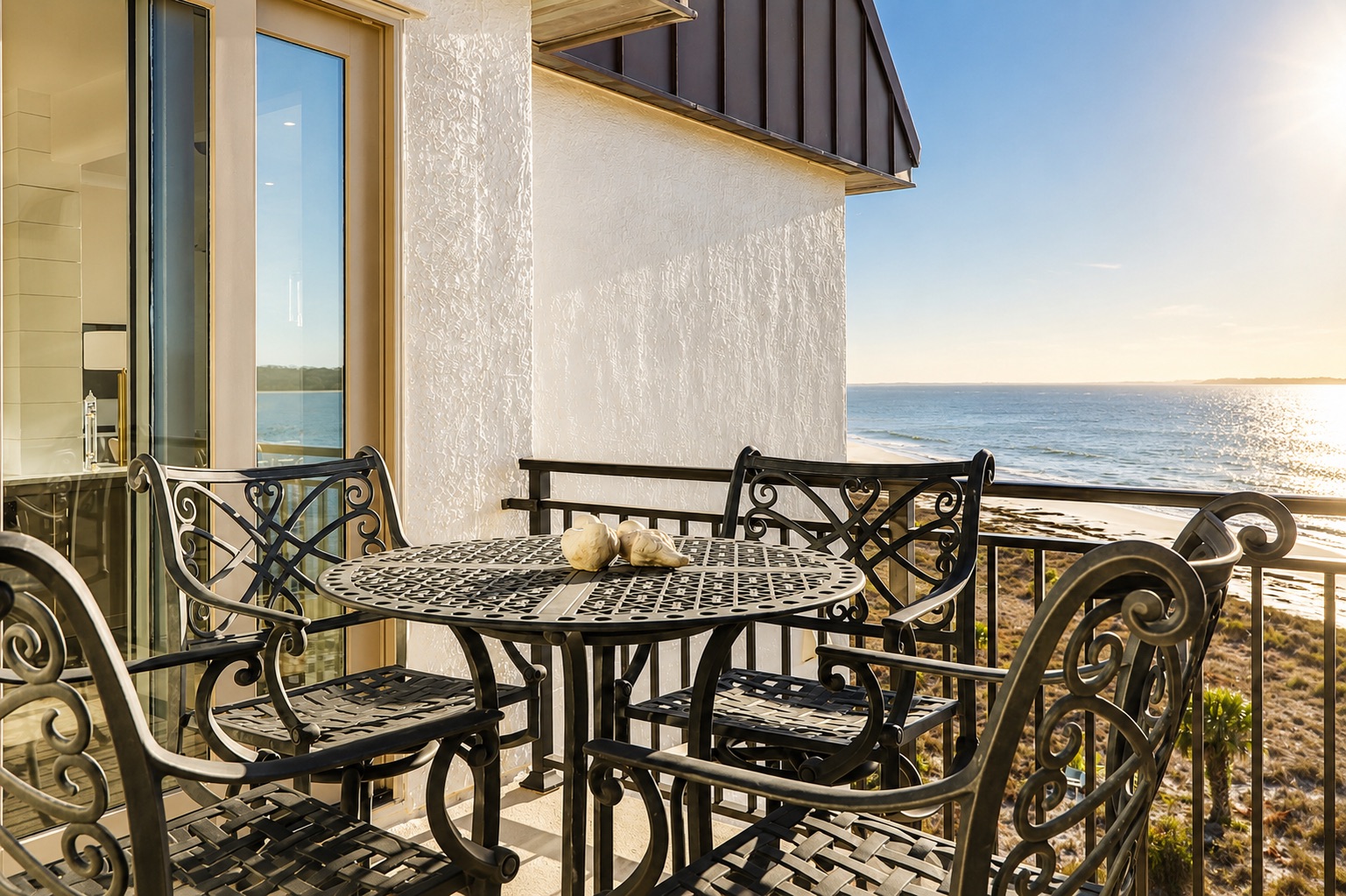 1934 South Beach Club - Patio