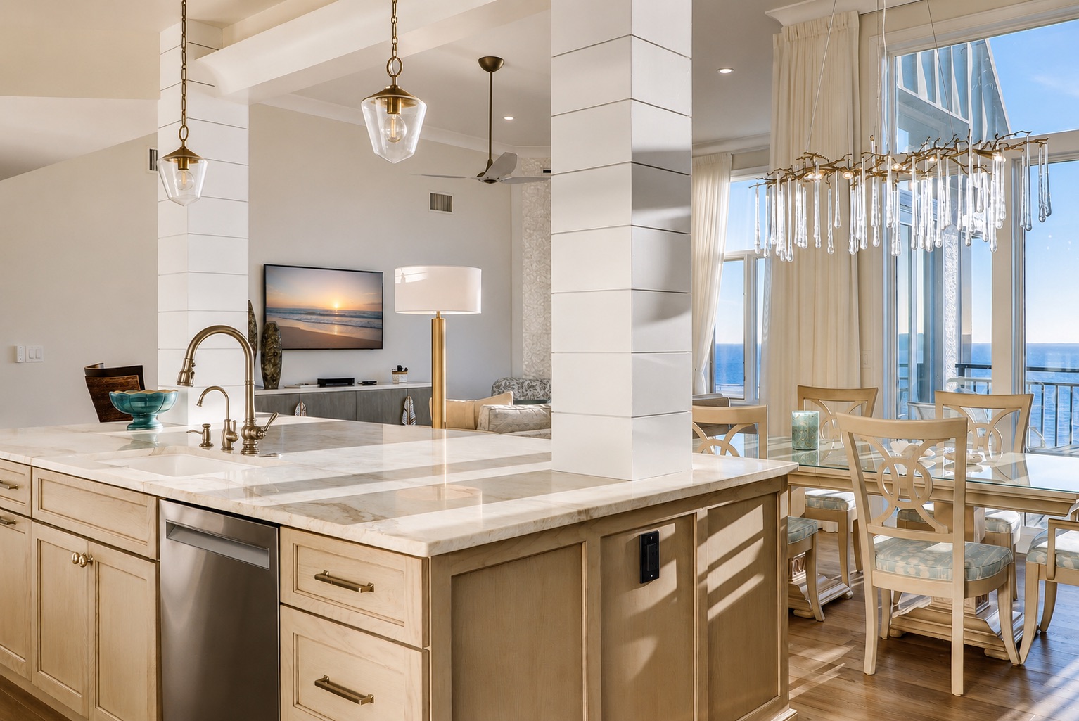 1934 South Beach Club - Kitchen and Dining Room Views