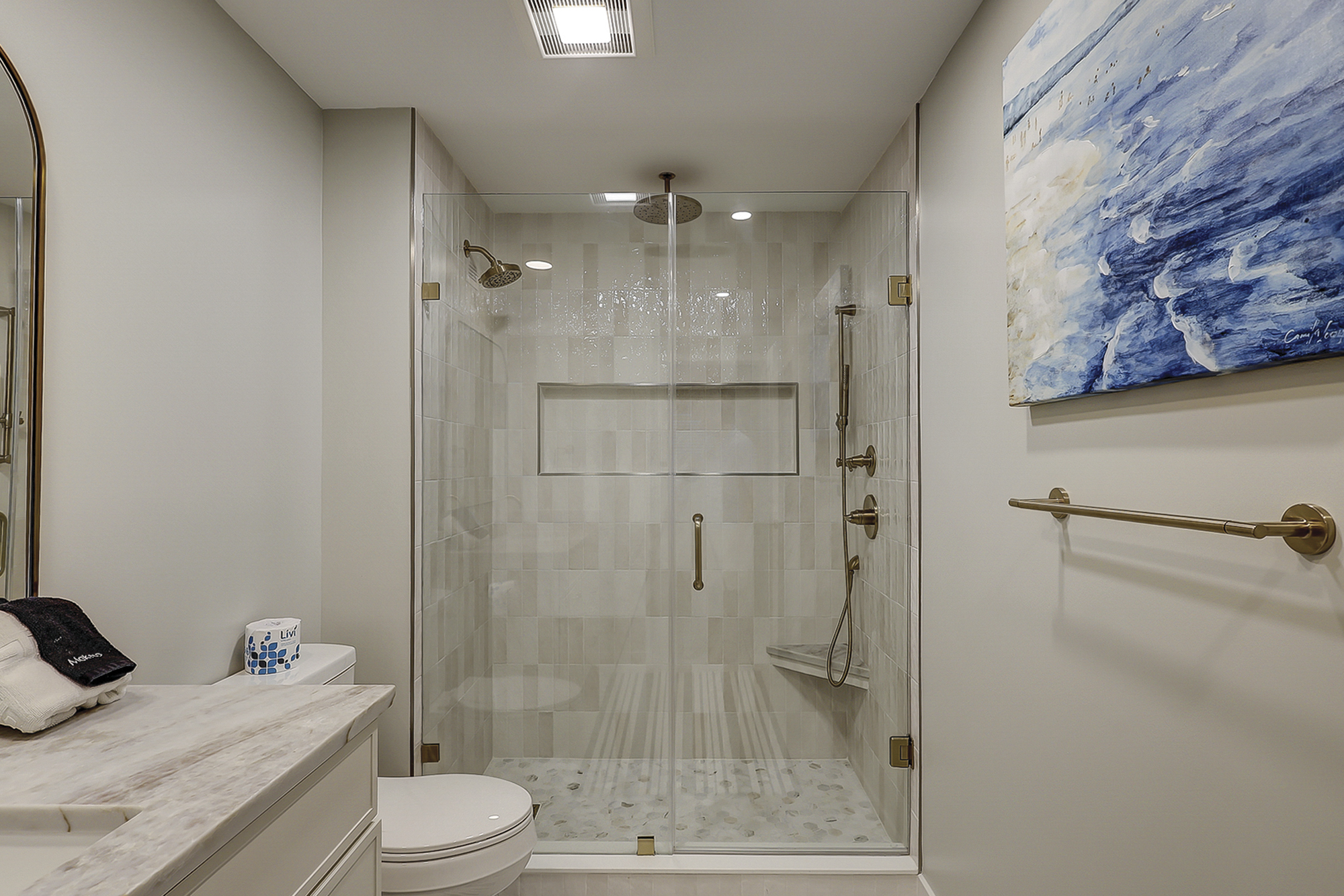 Hall Guest Fill Bathroom