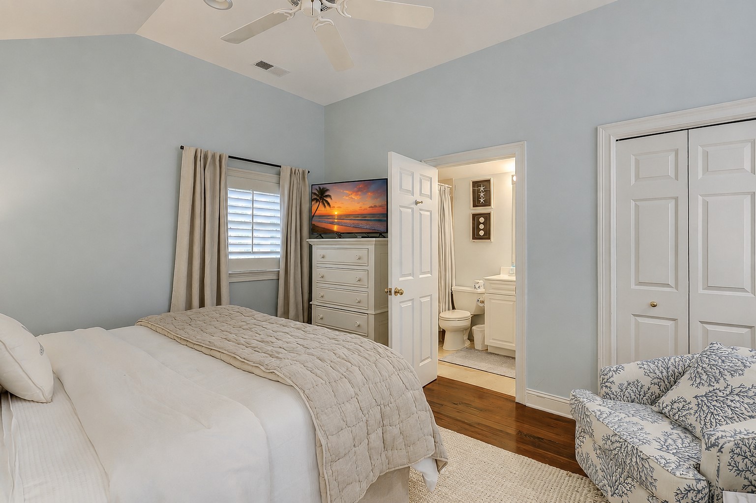 Guest Cottage - Bedroom
