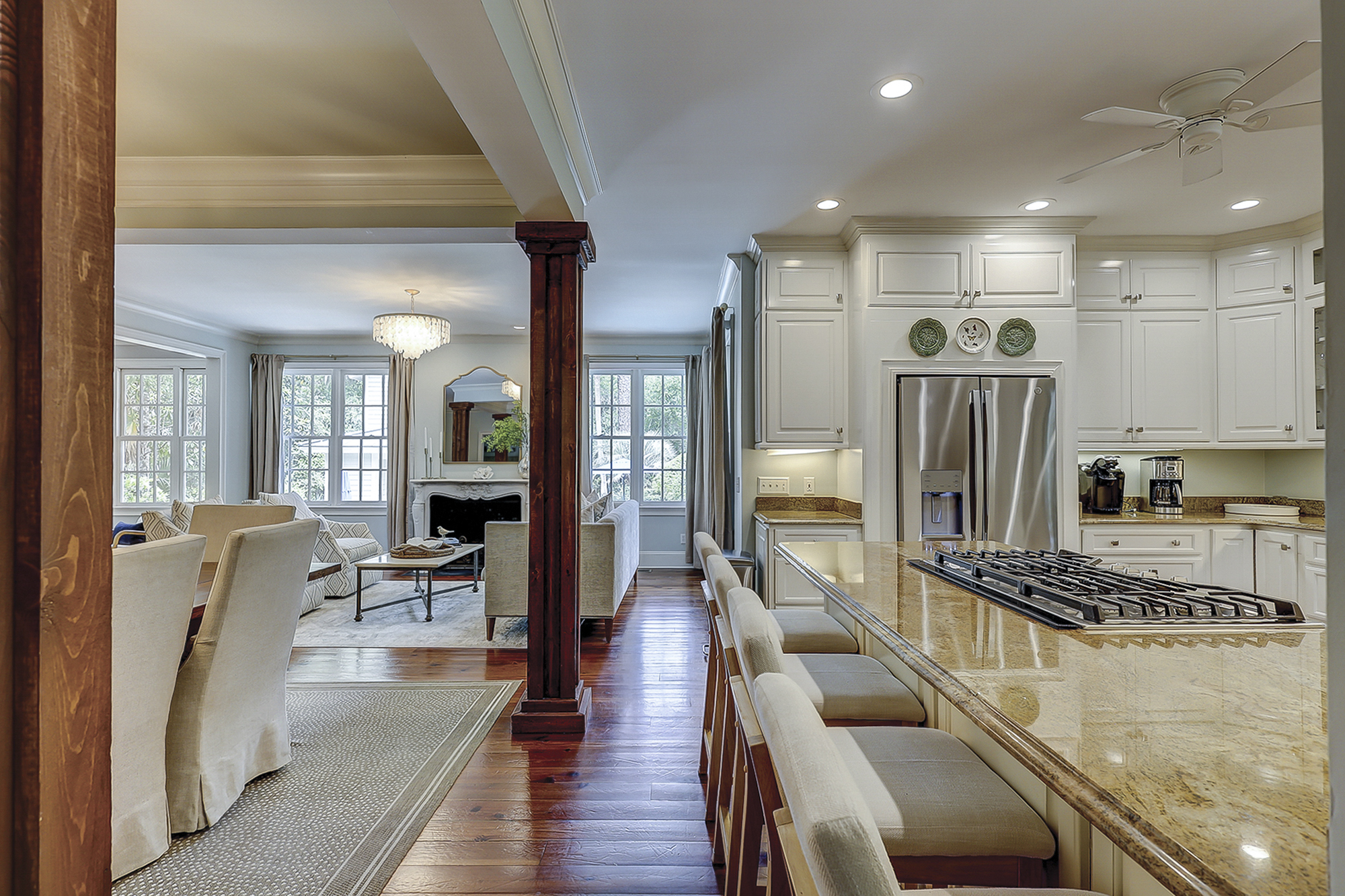 Dining/Kitchen Area