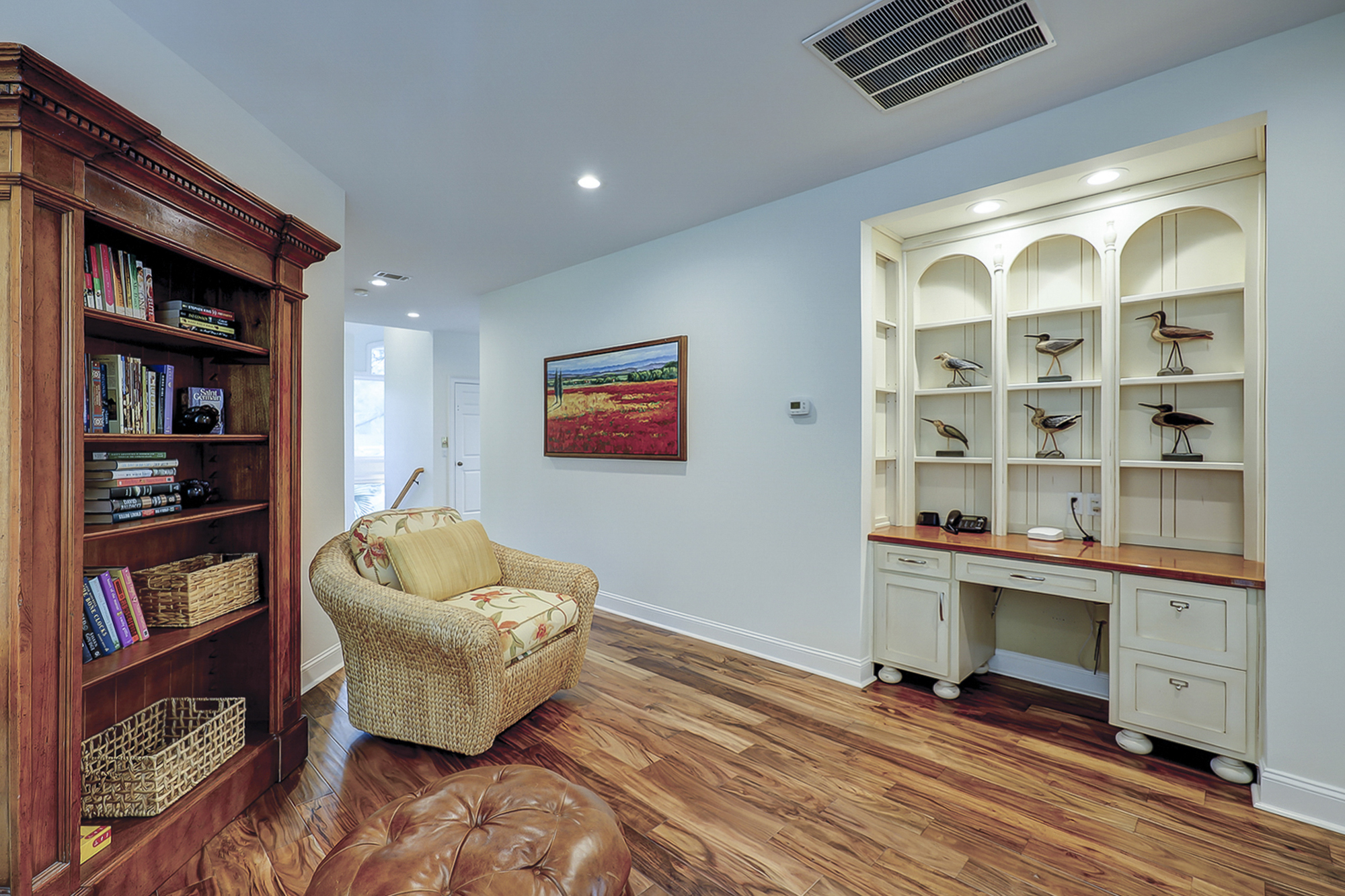 2nd Floor Loft Work Space/Conversation Area