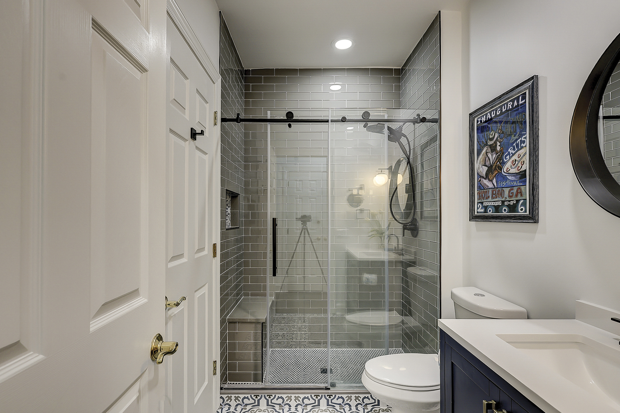 Guest Suite Full Bathroom