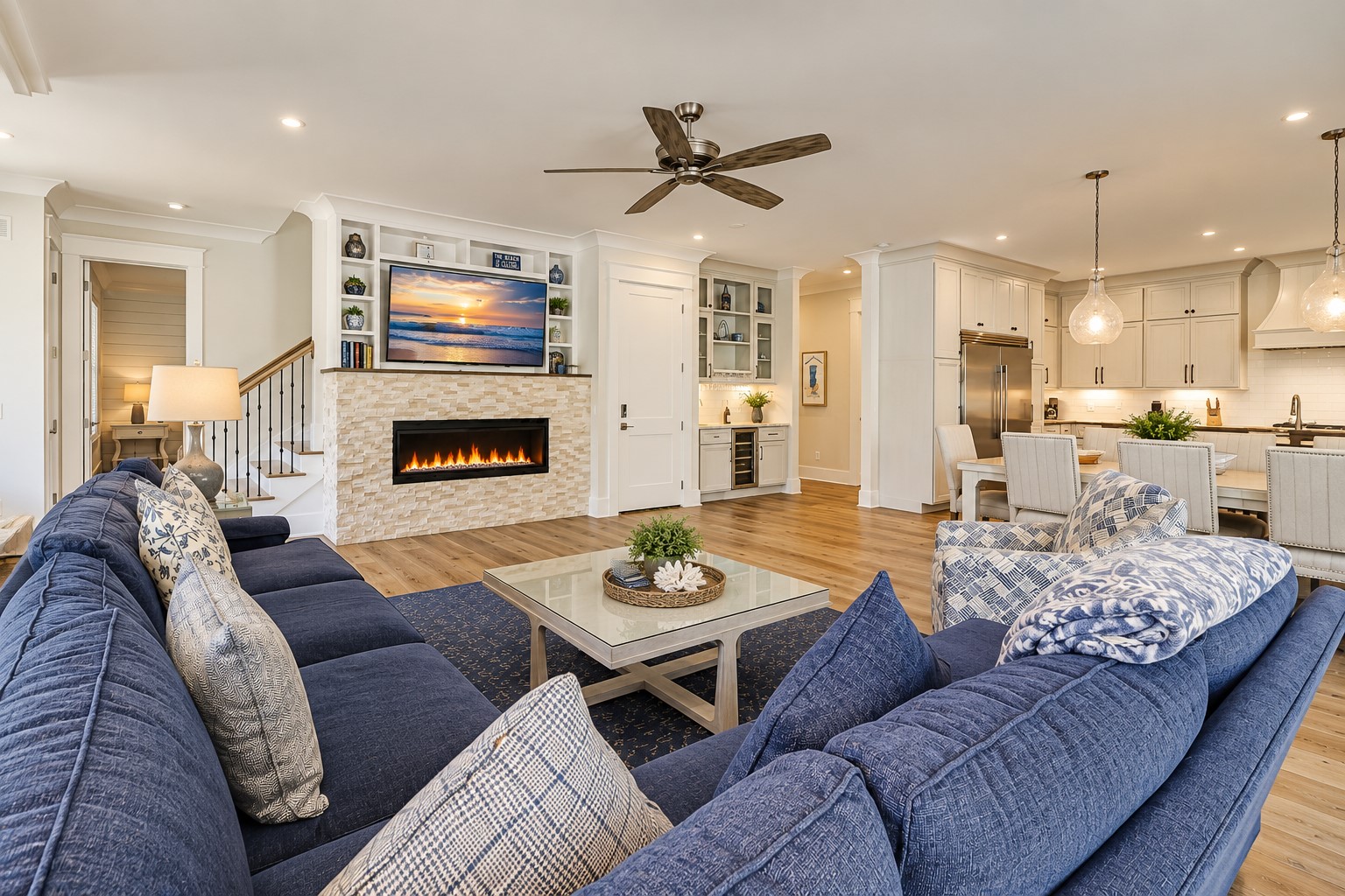 42 Dune Ln - Main Living Area