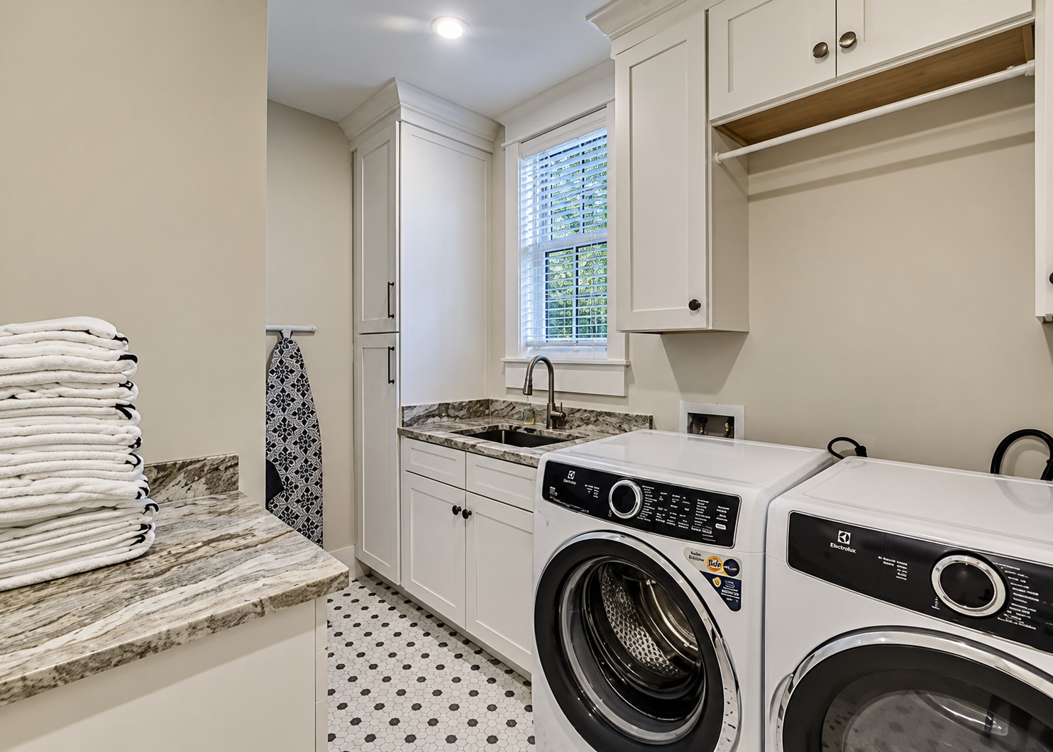 42 Dune Ln - Laundry
