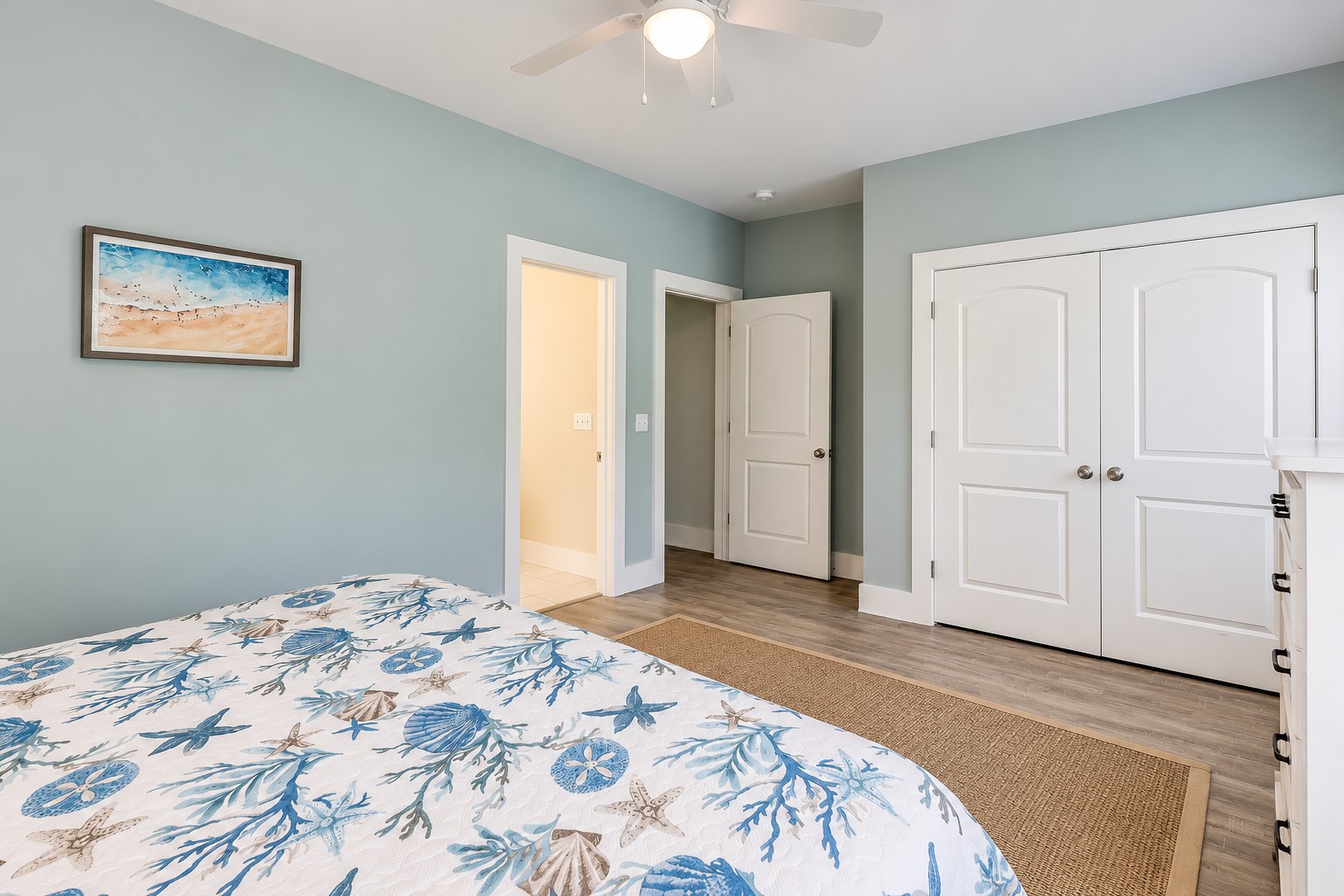 40 N Forest Beach - King Suite