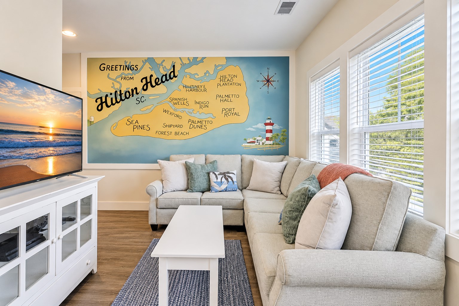 40 N Forest Beach - 2nd Floor Living Area