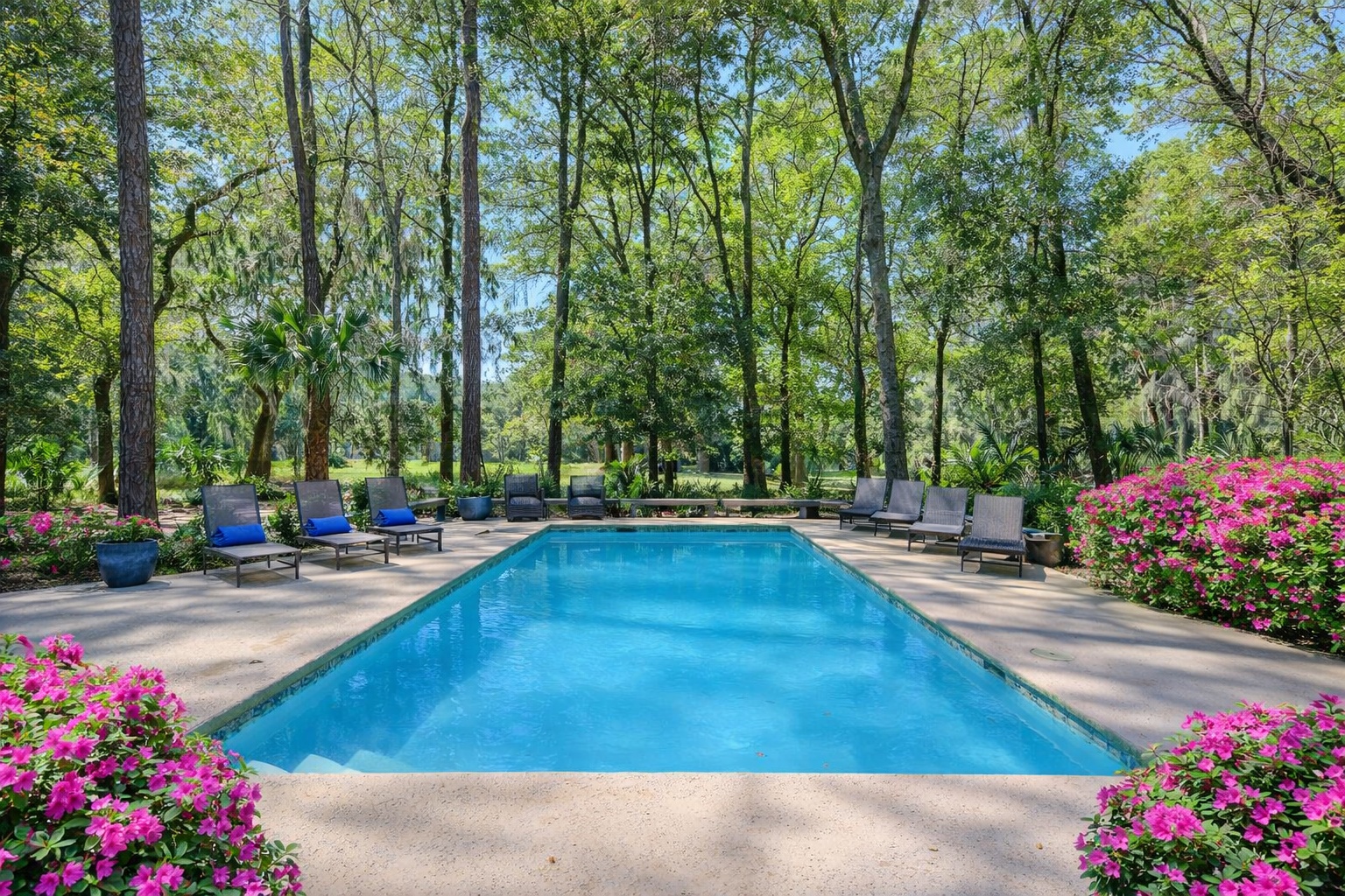11 Salem Road - Pool View
