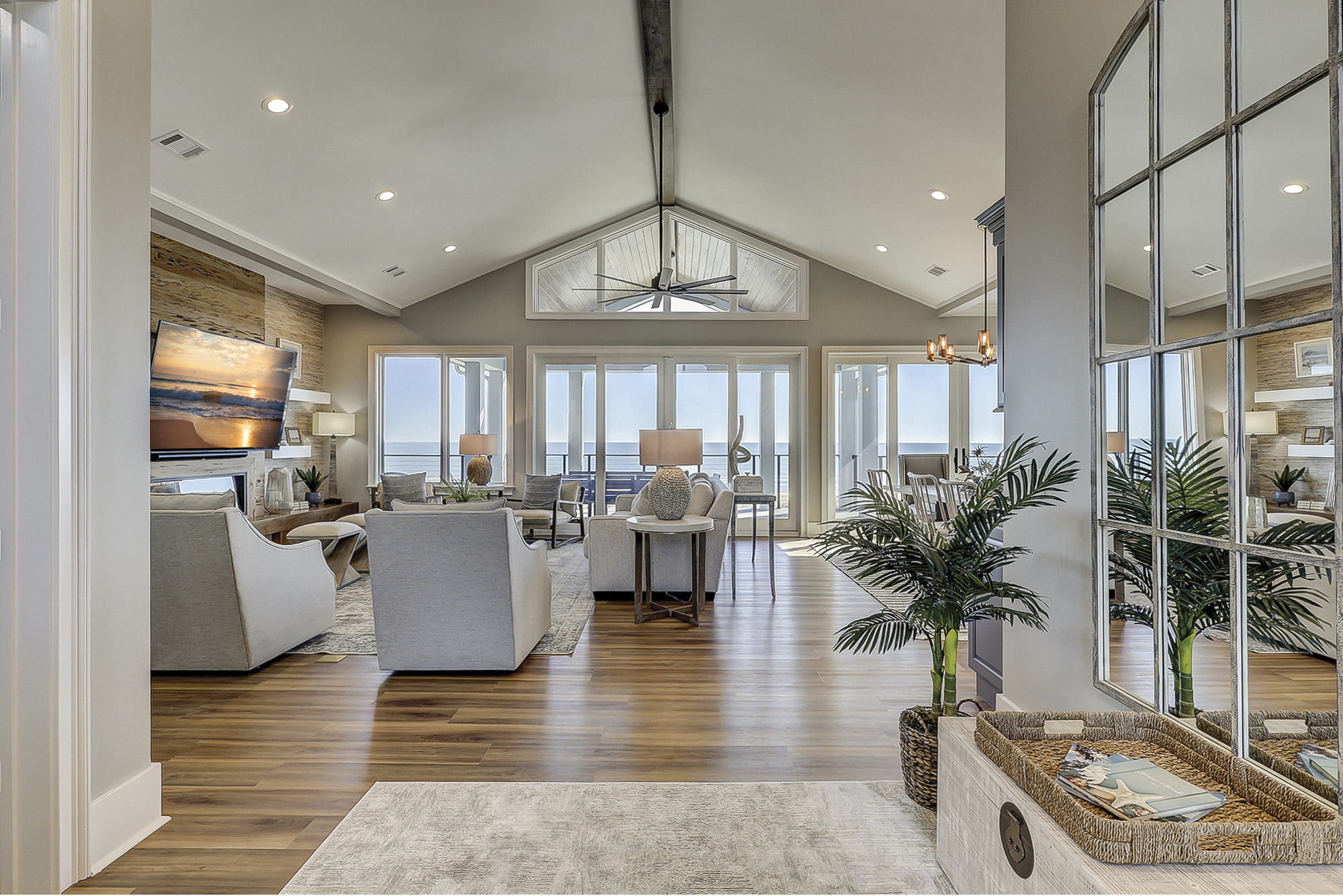 2nd Floor Main Living Area