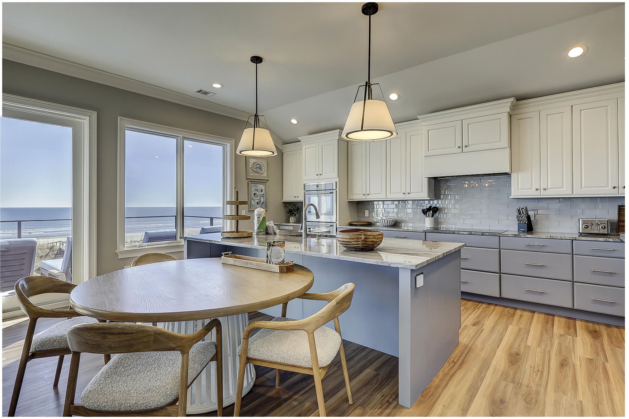 Double Dining Area & Kitchen