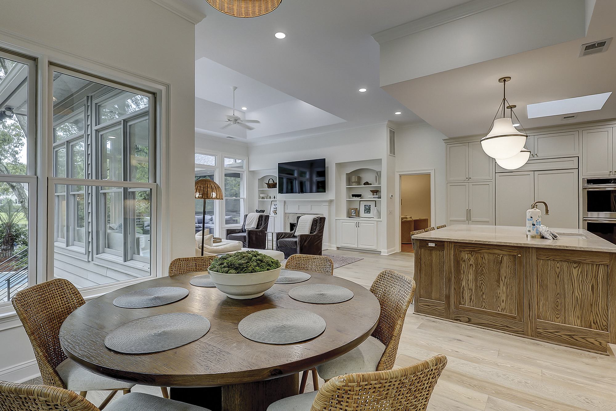 Kitchen Dining Area