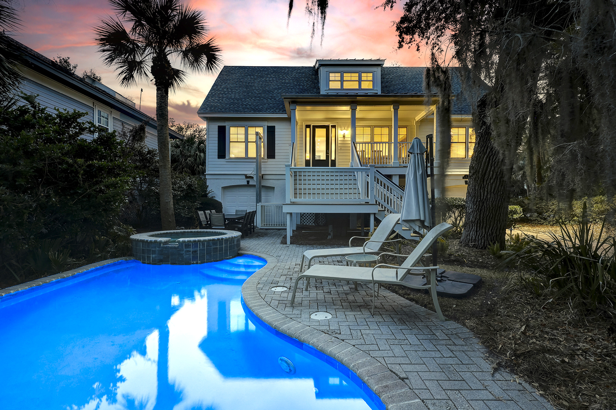 2 Robin Street with Pool Lights on