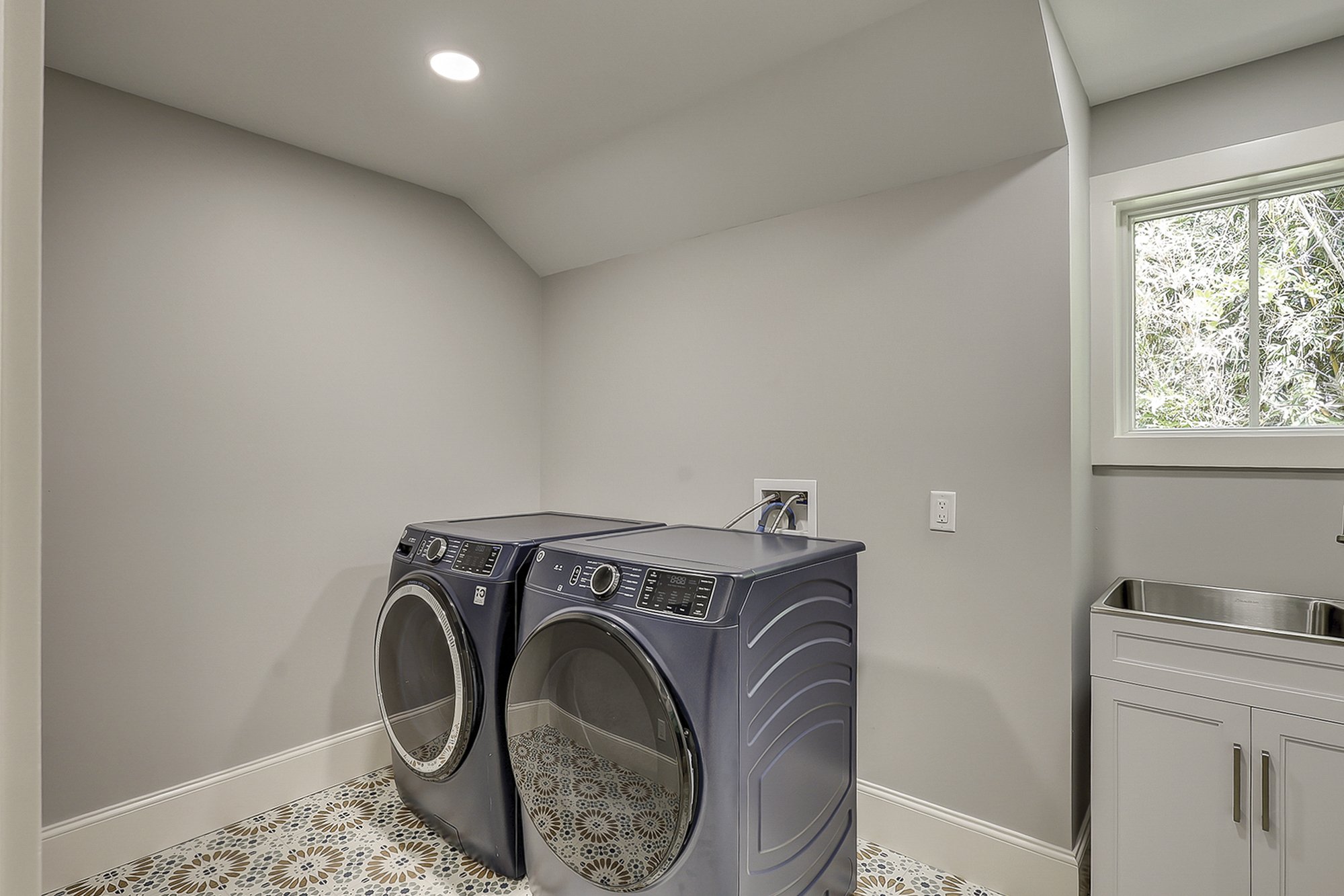 2nd Laundry Room