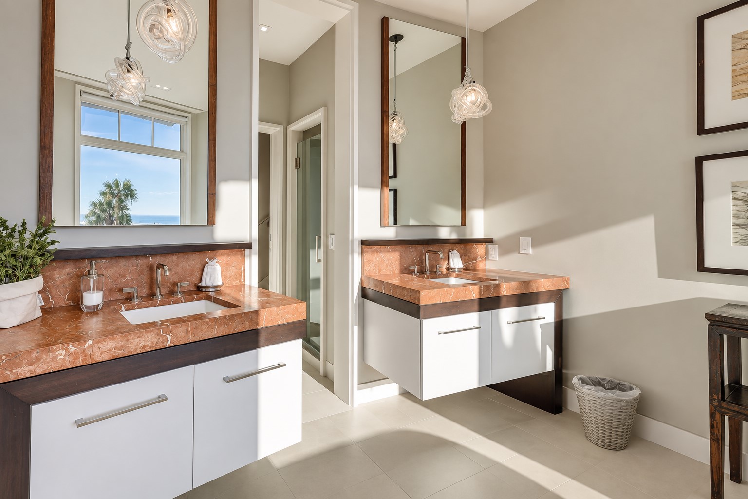 36 E Beach Lagoon - King Suite Full Bathroom