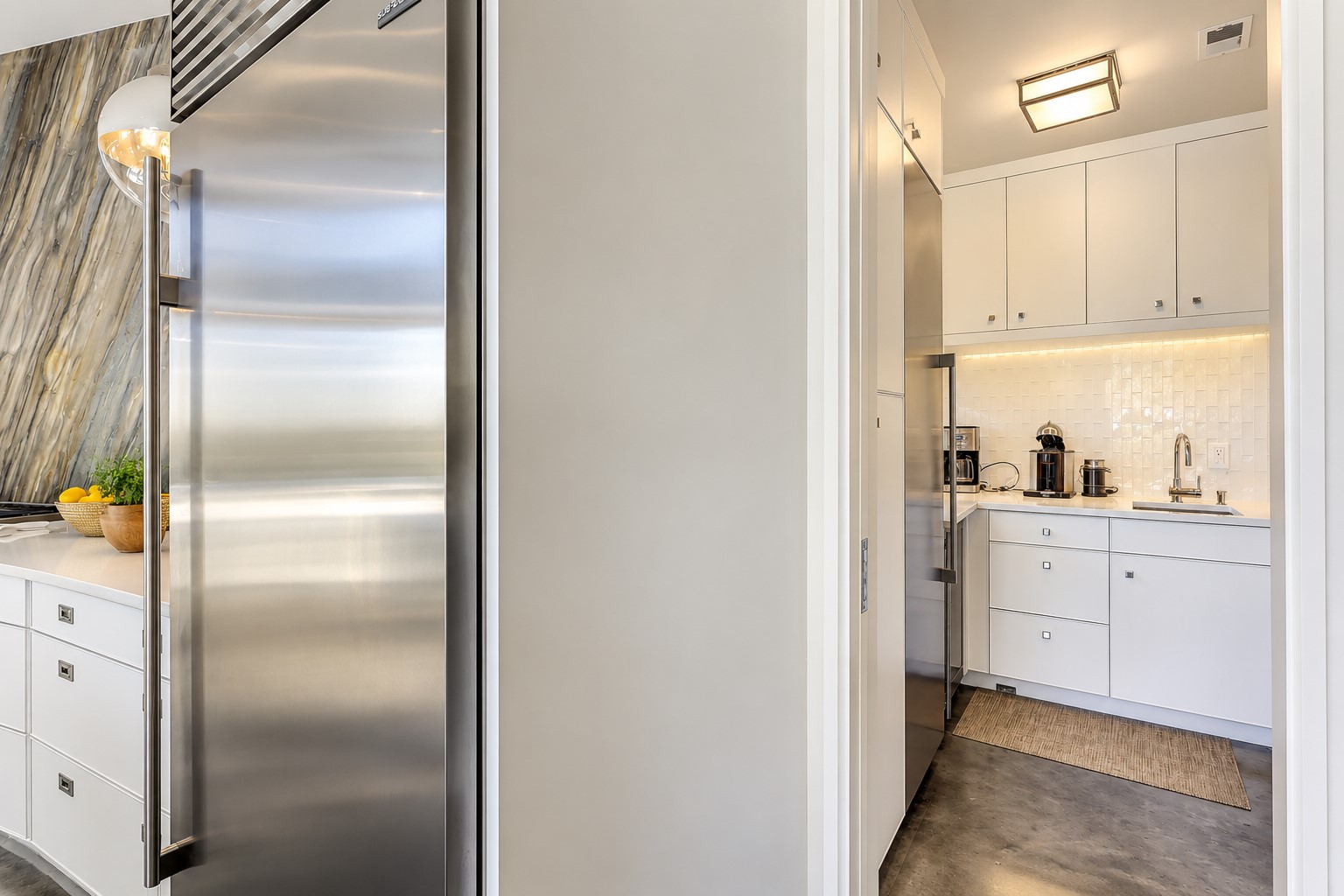 36 East Beach Lagoon - Butlers Pantry