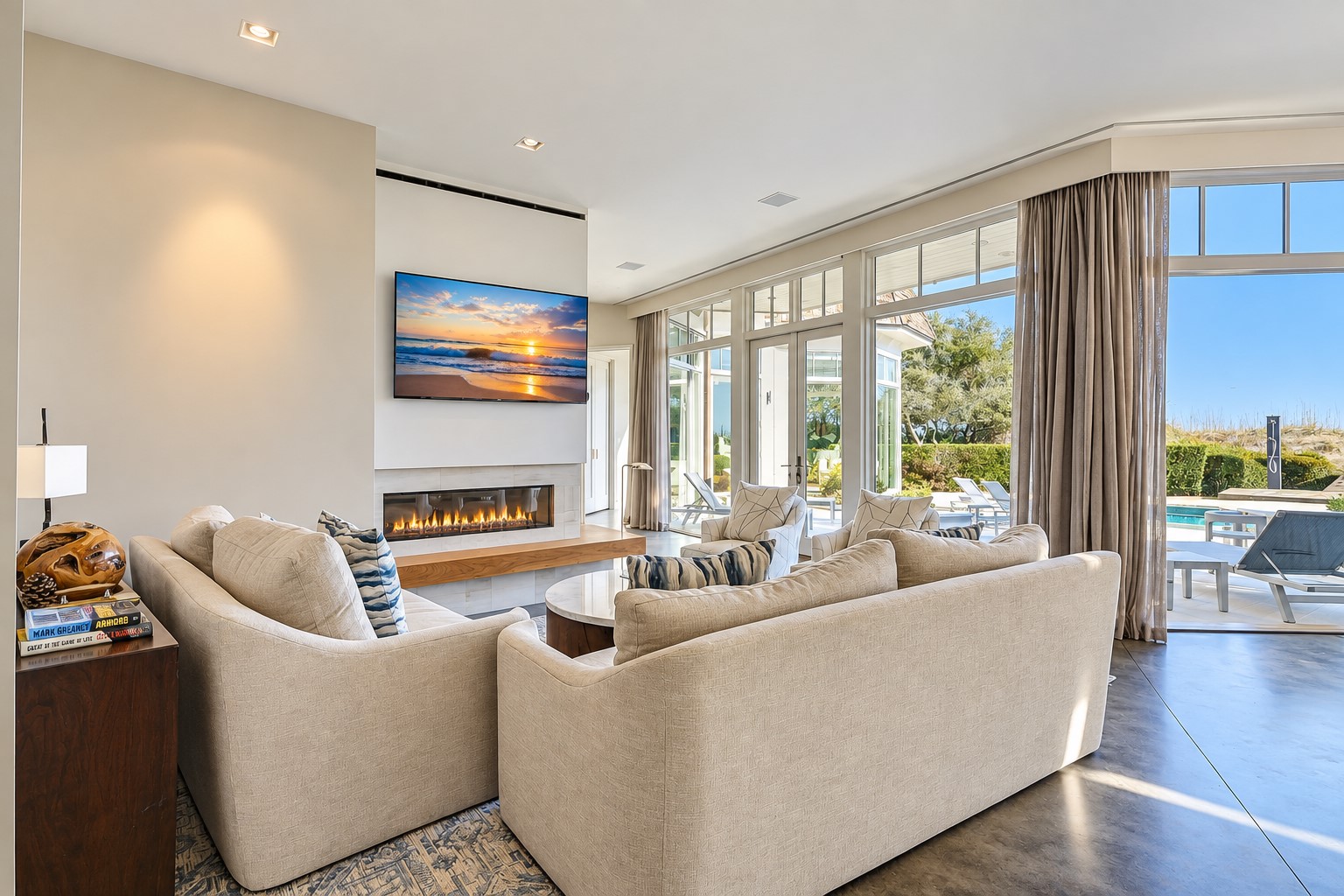 36 East Beach Lagoon - Living Area