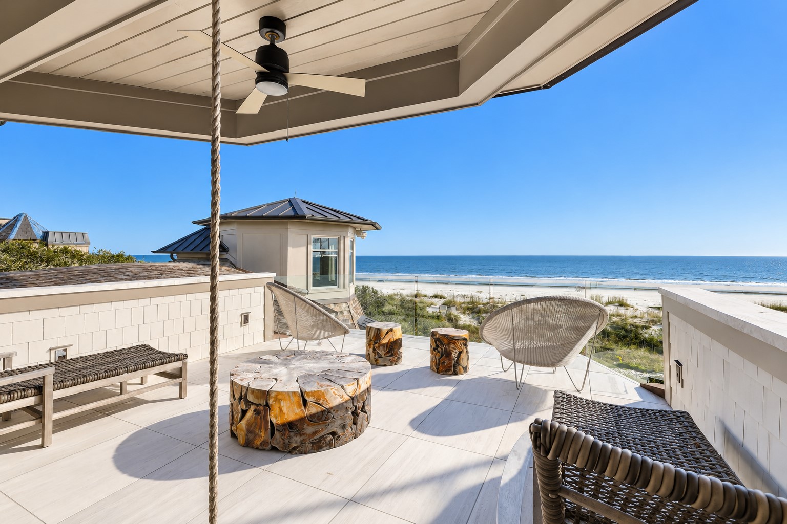 36 East Beach Lagoon - 2nd Floor Patio