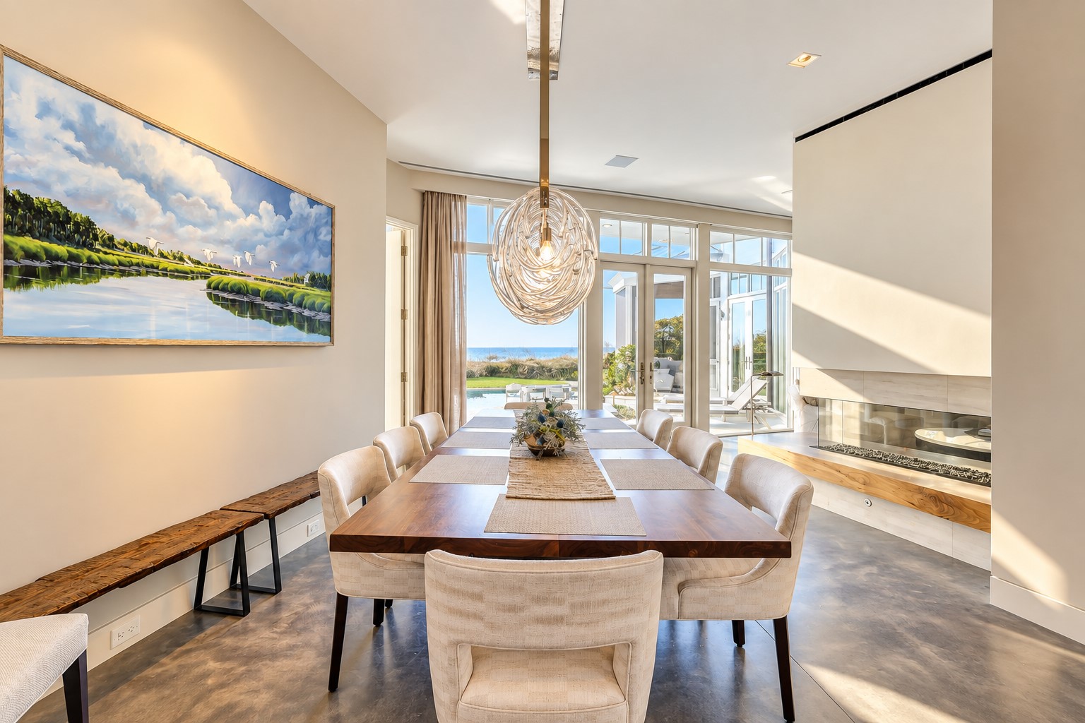 36 East Beach Lagoon - Dining Area