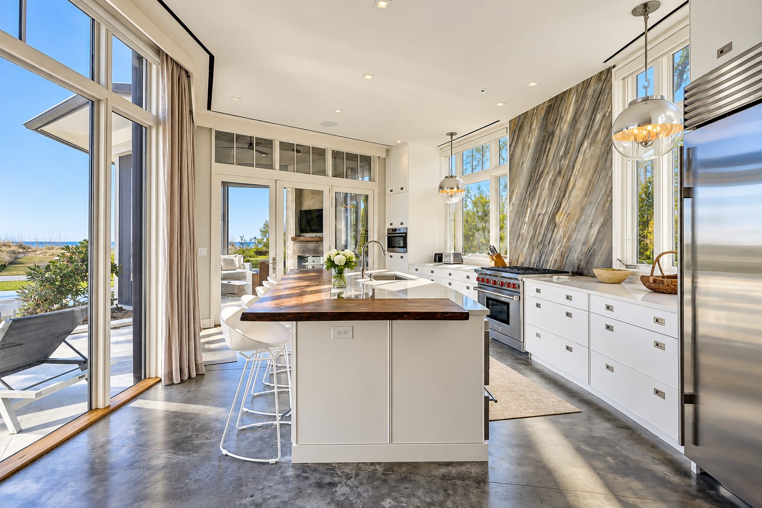 36 East Beach Lagoon - Kitchen