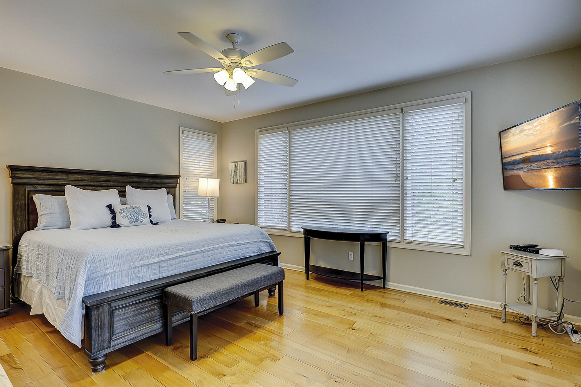 7 St. George | Photo 17