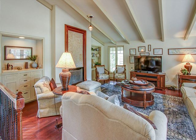 2nd Floor Living Area