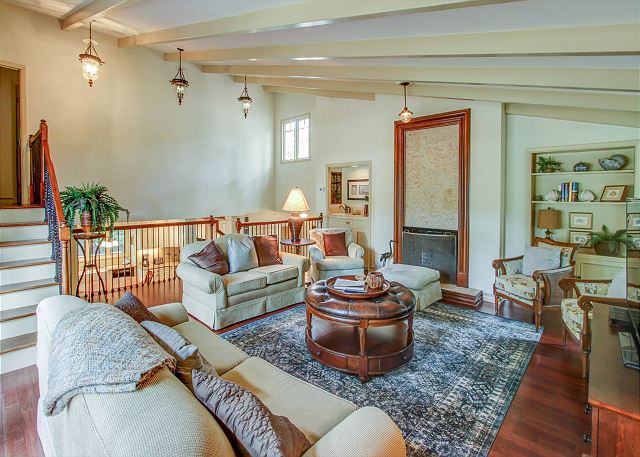 2nd Floor Living Area
