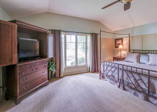 2nd Floor King Suite