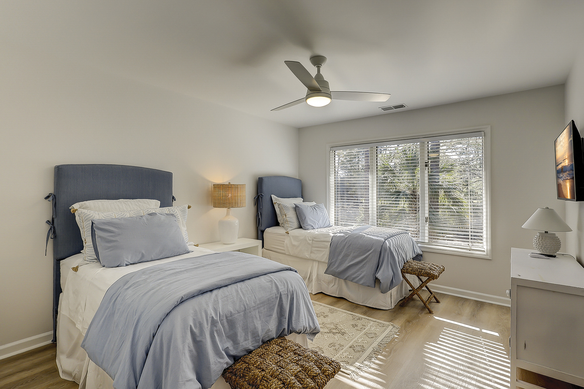 Guest Bedroom - 2 Twins