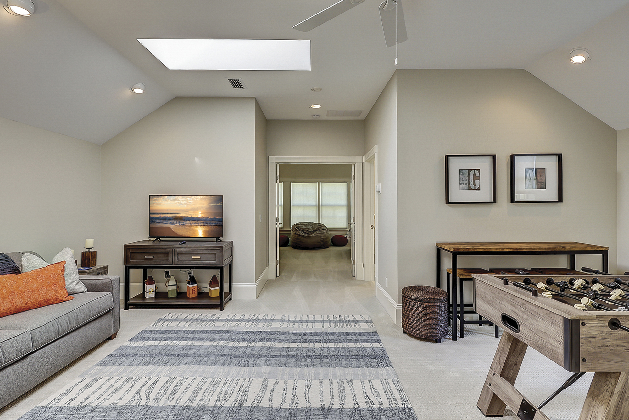 2nd Floor Family/Game Room