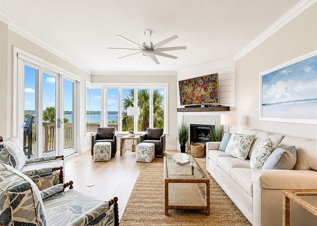 1906 South Beach Club