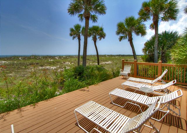 Windsor Place Sundeck