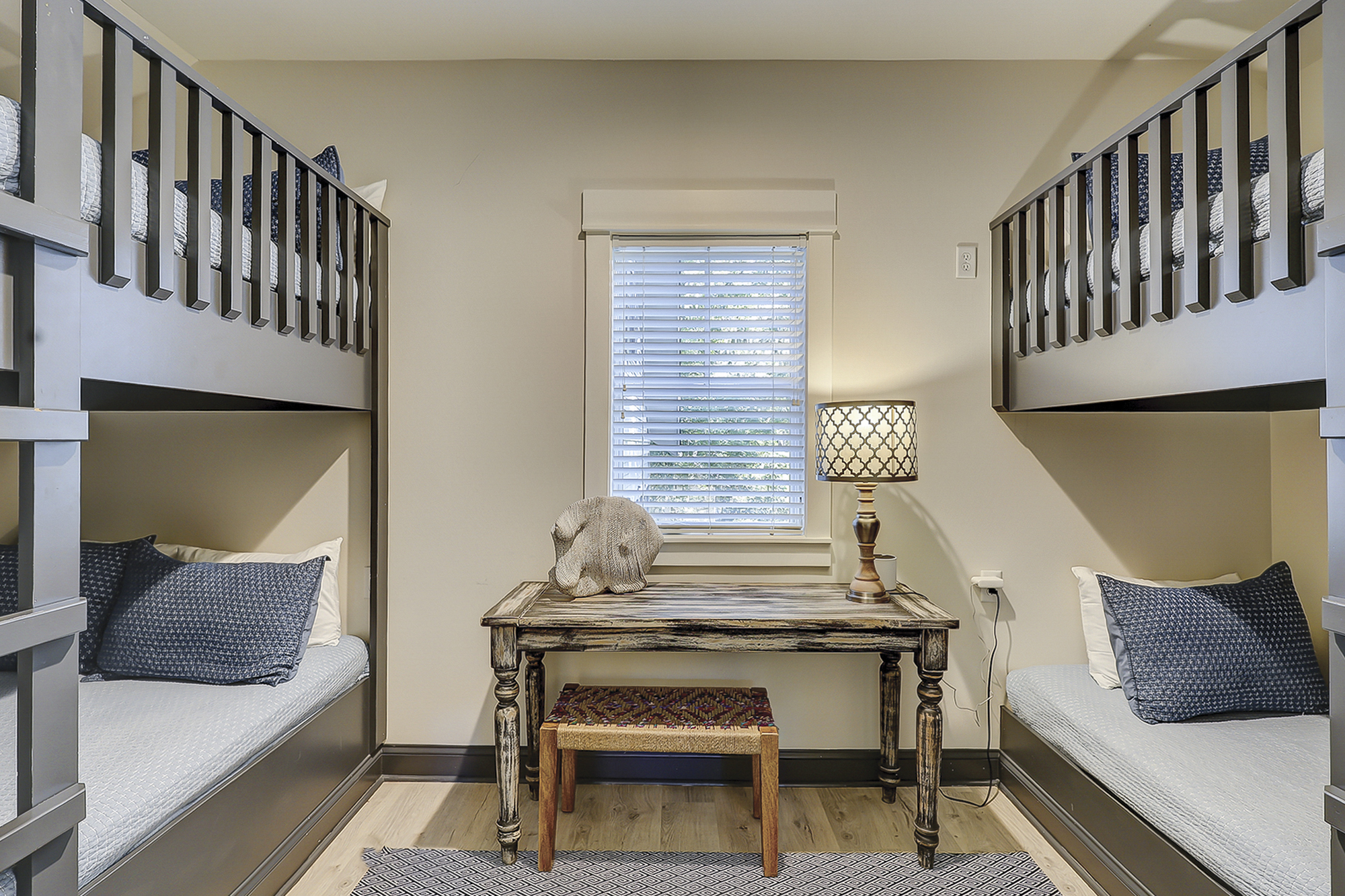 Bunk Suite - 2 Doubles & 2 Twins - Sleeps 6