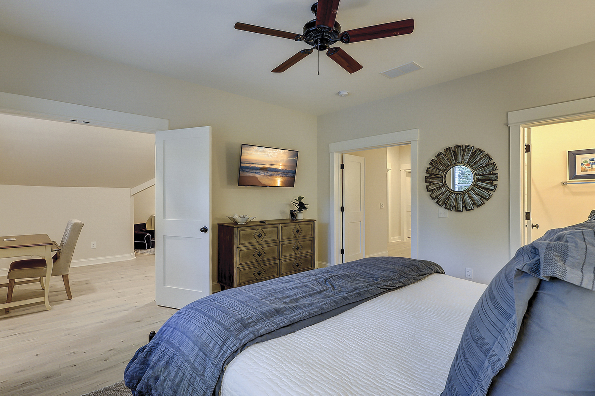 2nd Floor King Suite