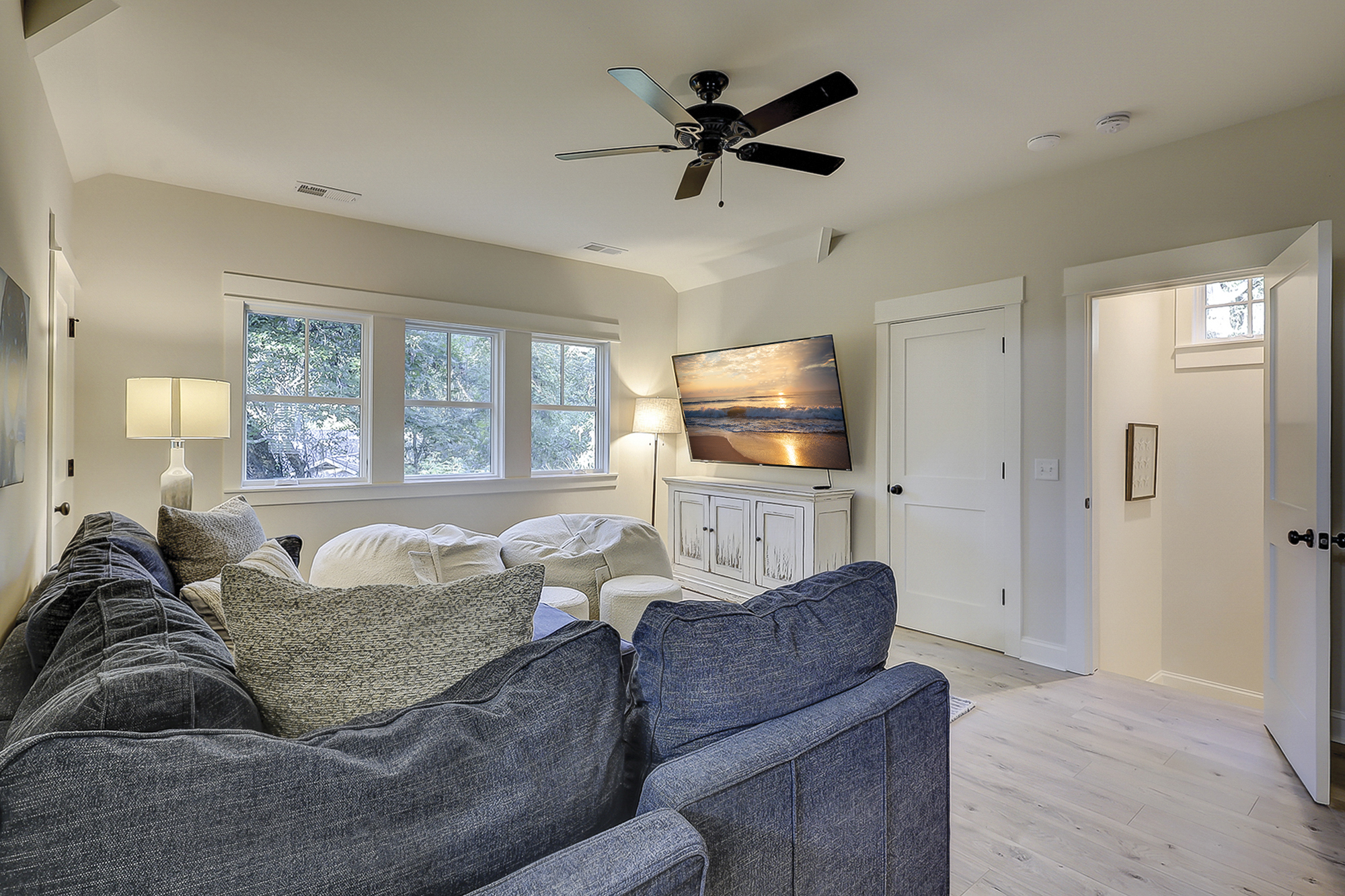 2nd Floor Living Area