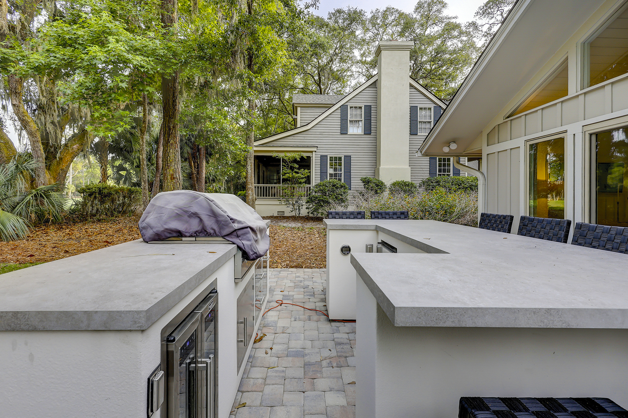 Outdoor Kitchen