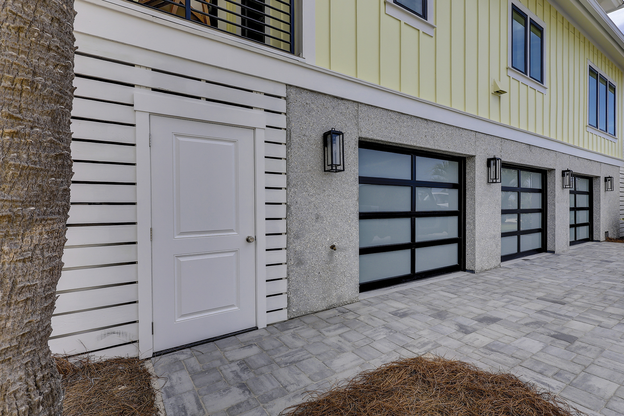 83 Dune Lane Garage Access