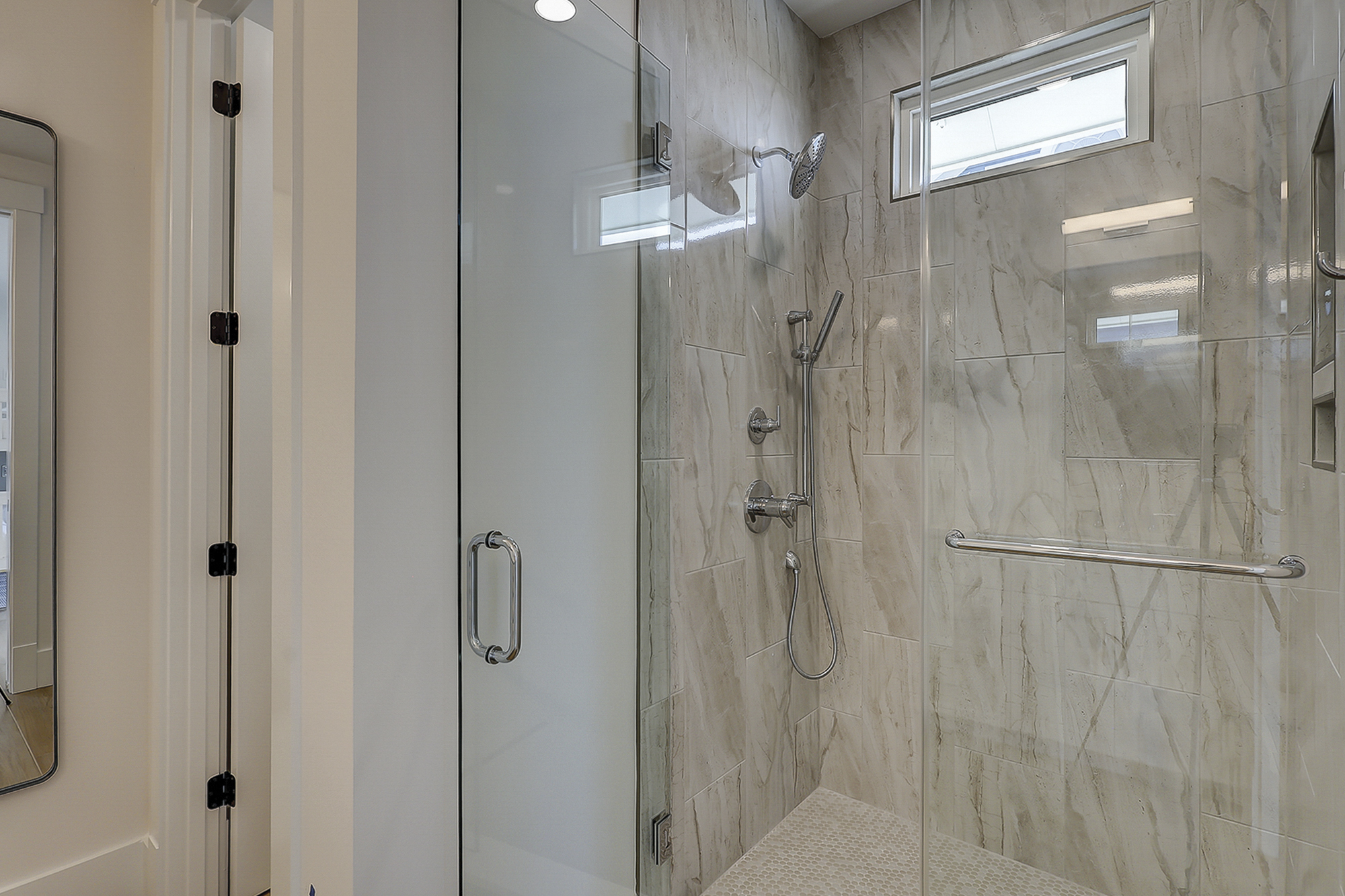 Bunk Suite Full Bathroom