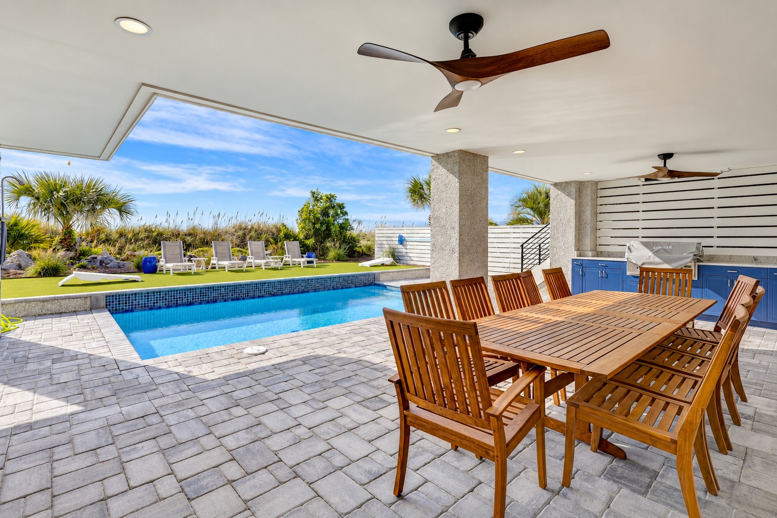 83 Dune - Outdoor Dining Area