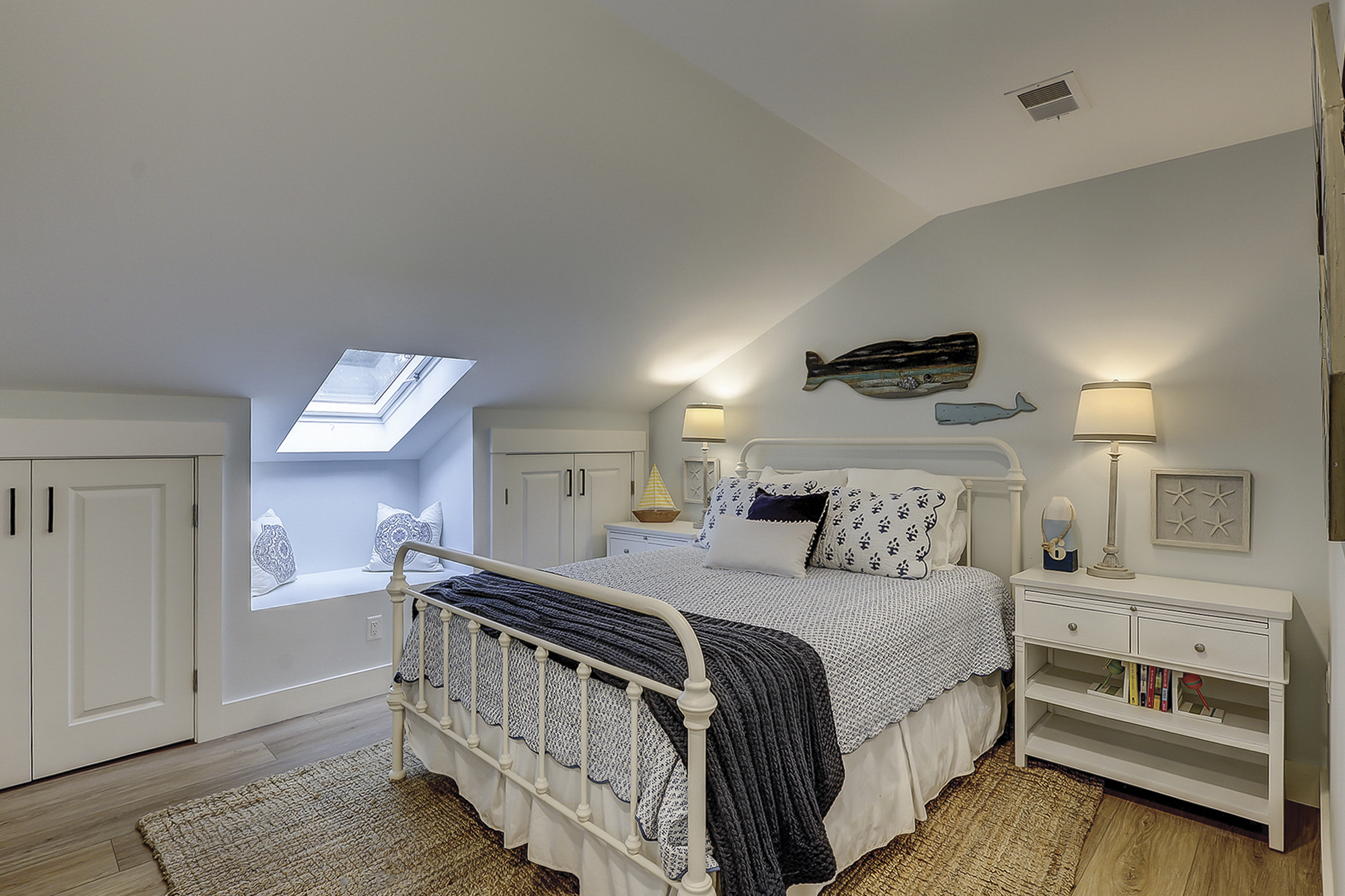 2nd Floor Queen Bedroom