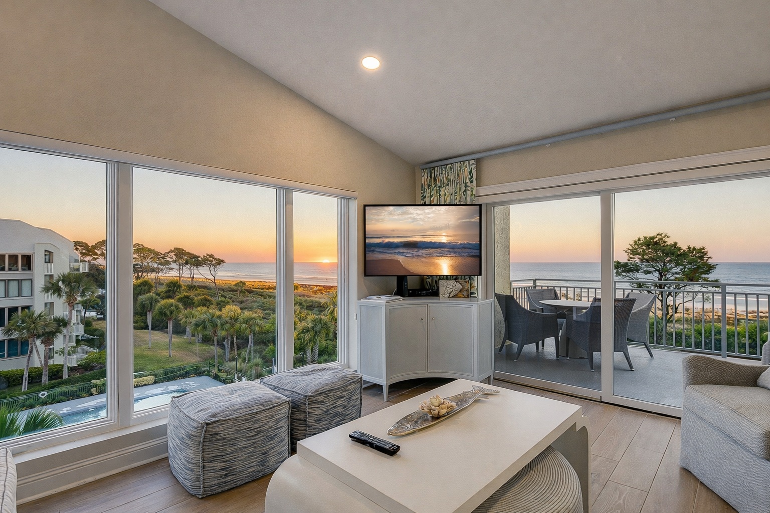 512 Shorewood - Sunrise