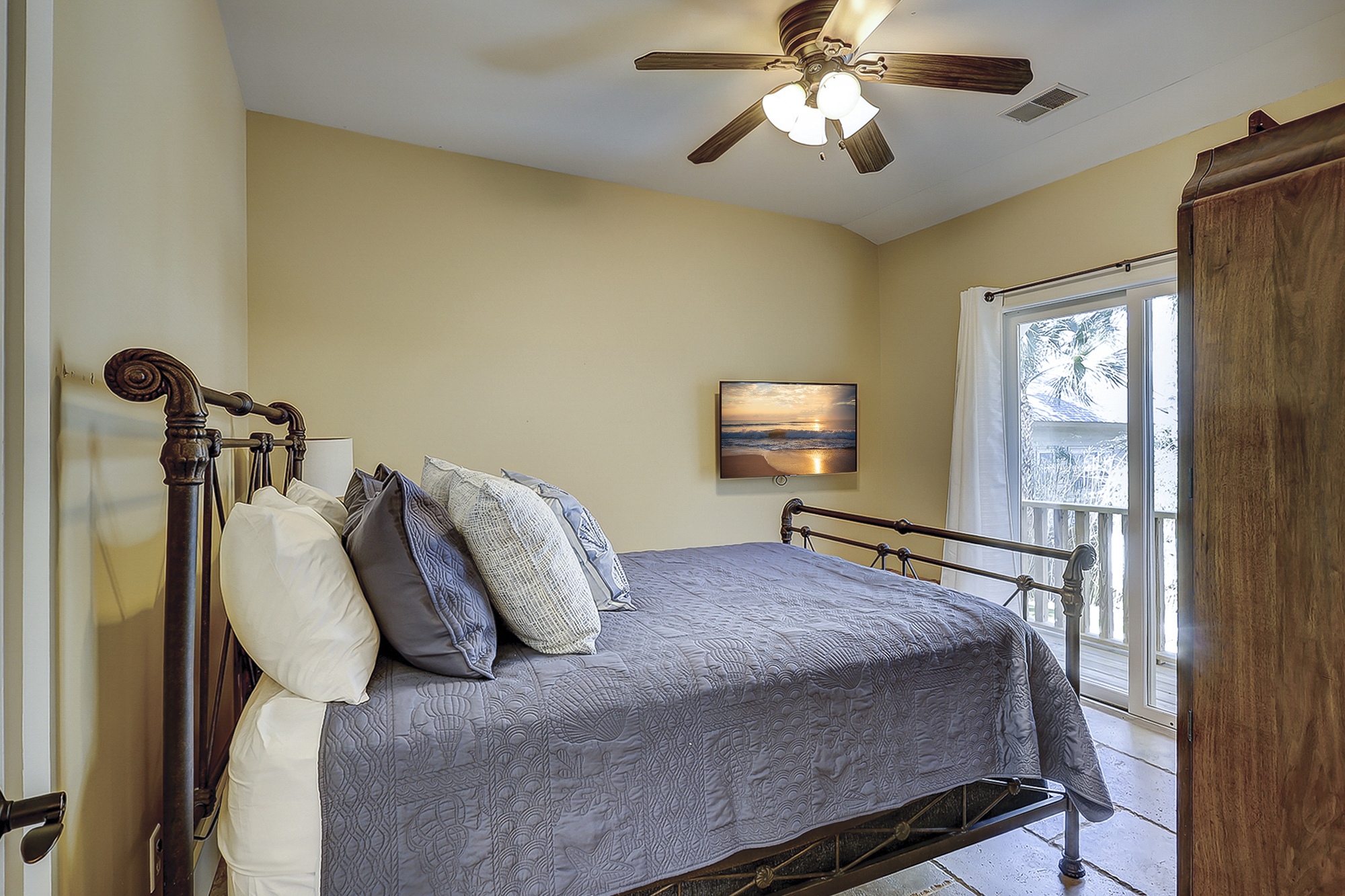 Queen Bedroom off the Kitchen