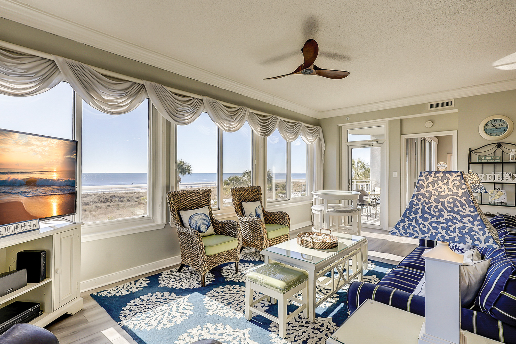 3205 Seacrest - Living Area