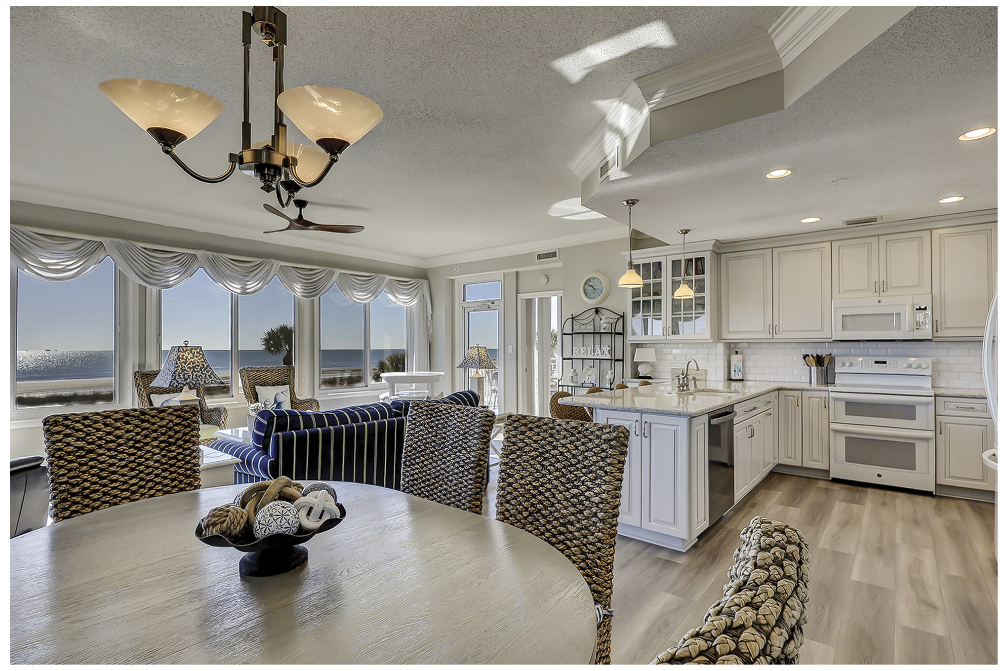Dining Area/Kitchen & Living Area