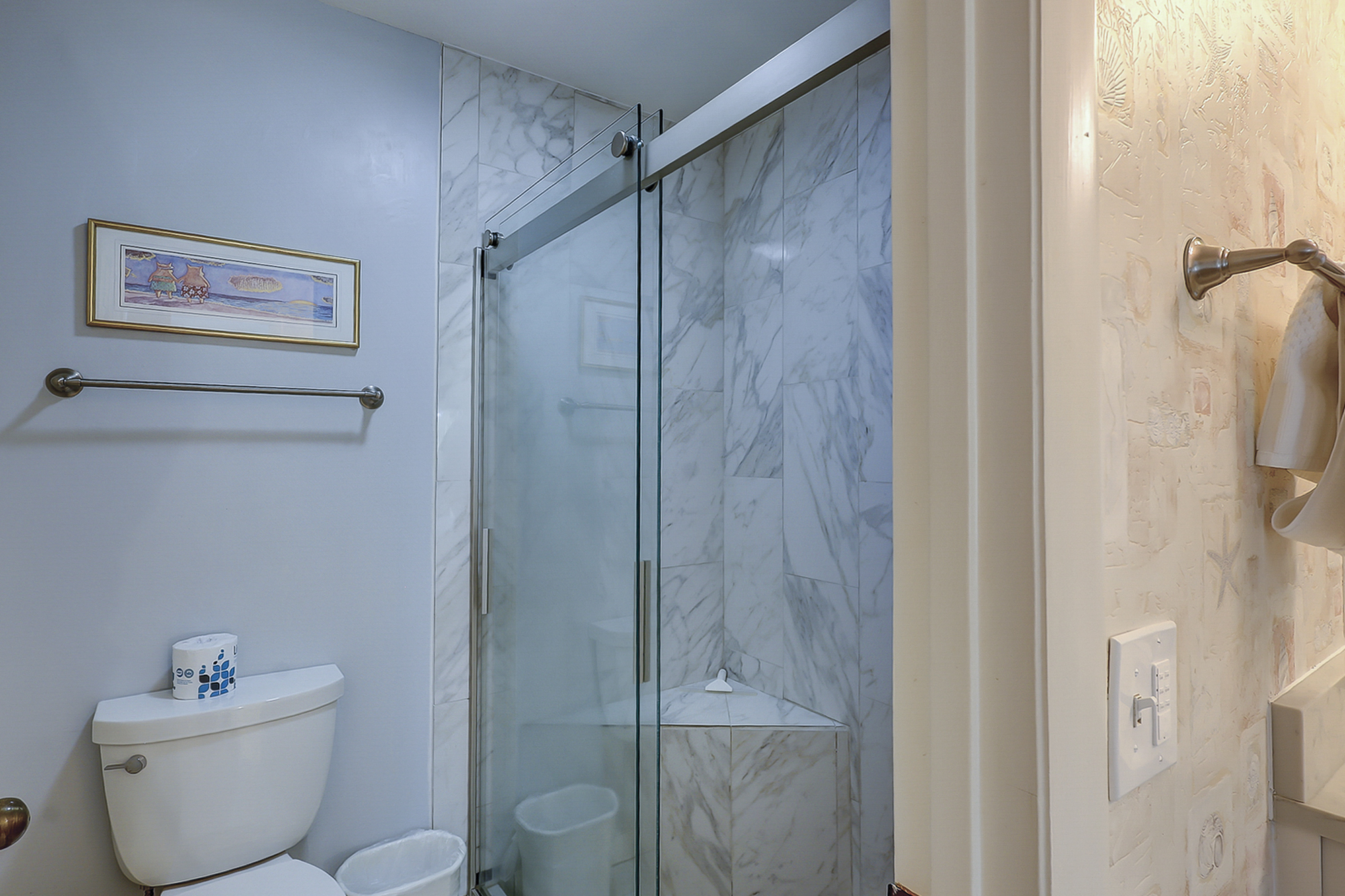 Primary Bathroom - 1st Floor