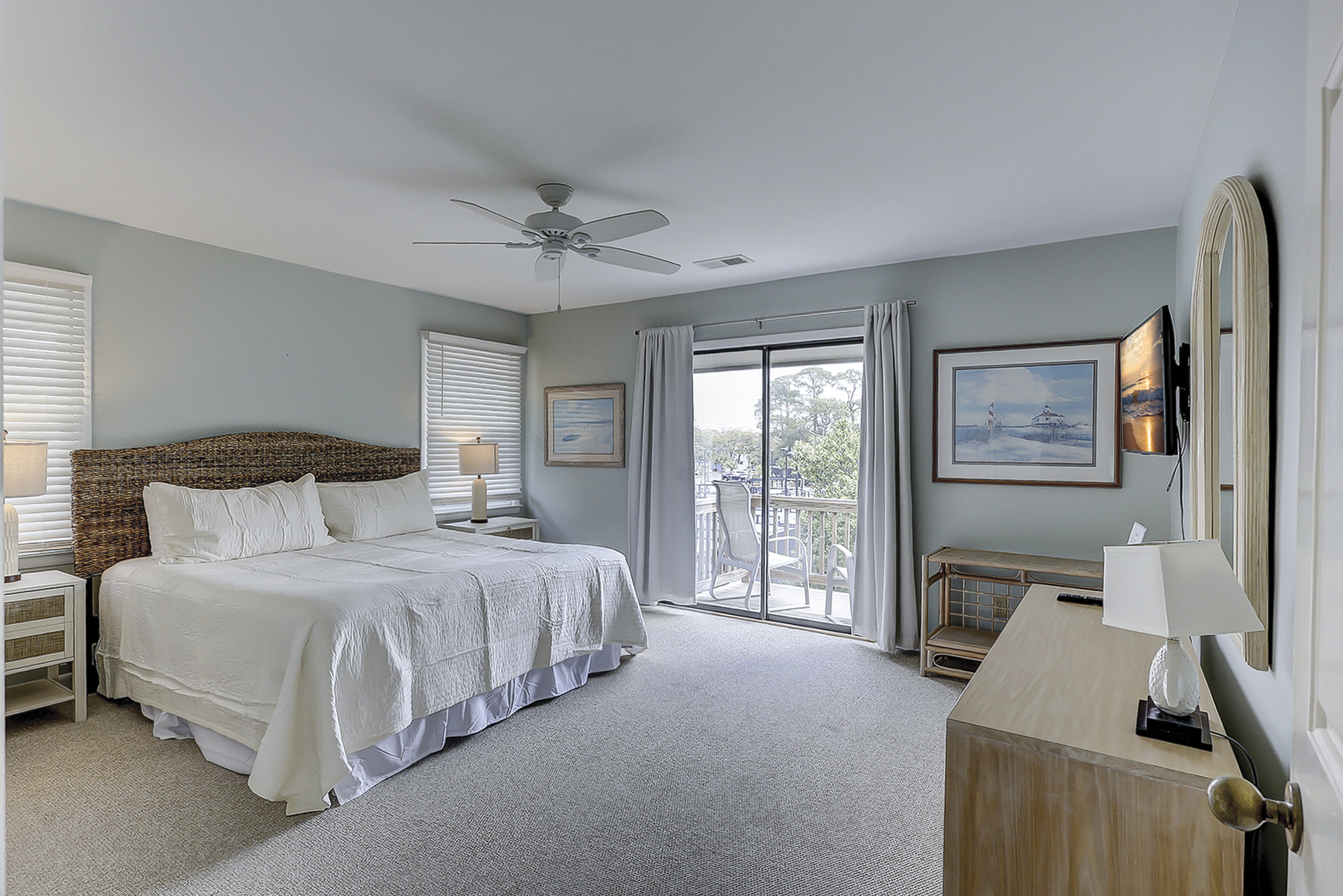 King Suite - 2nd Floor