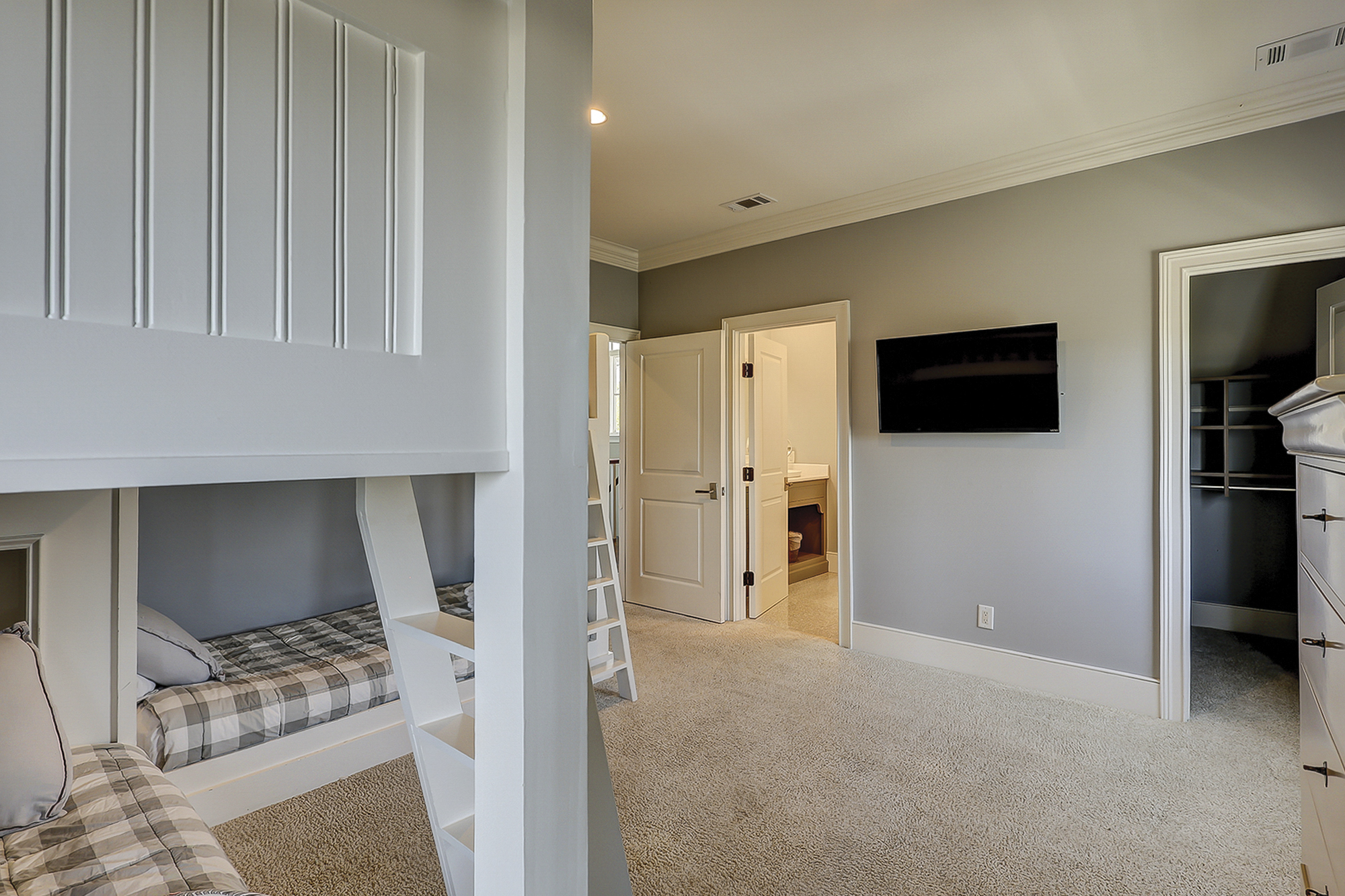 Bunk Suite