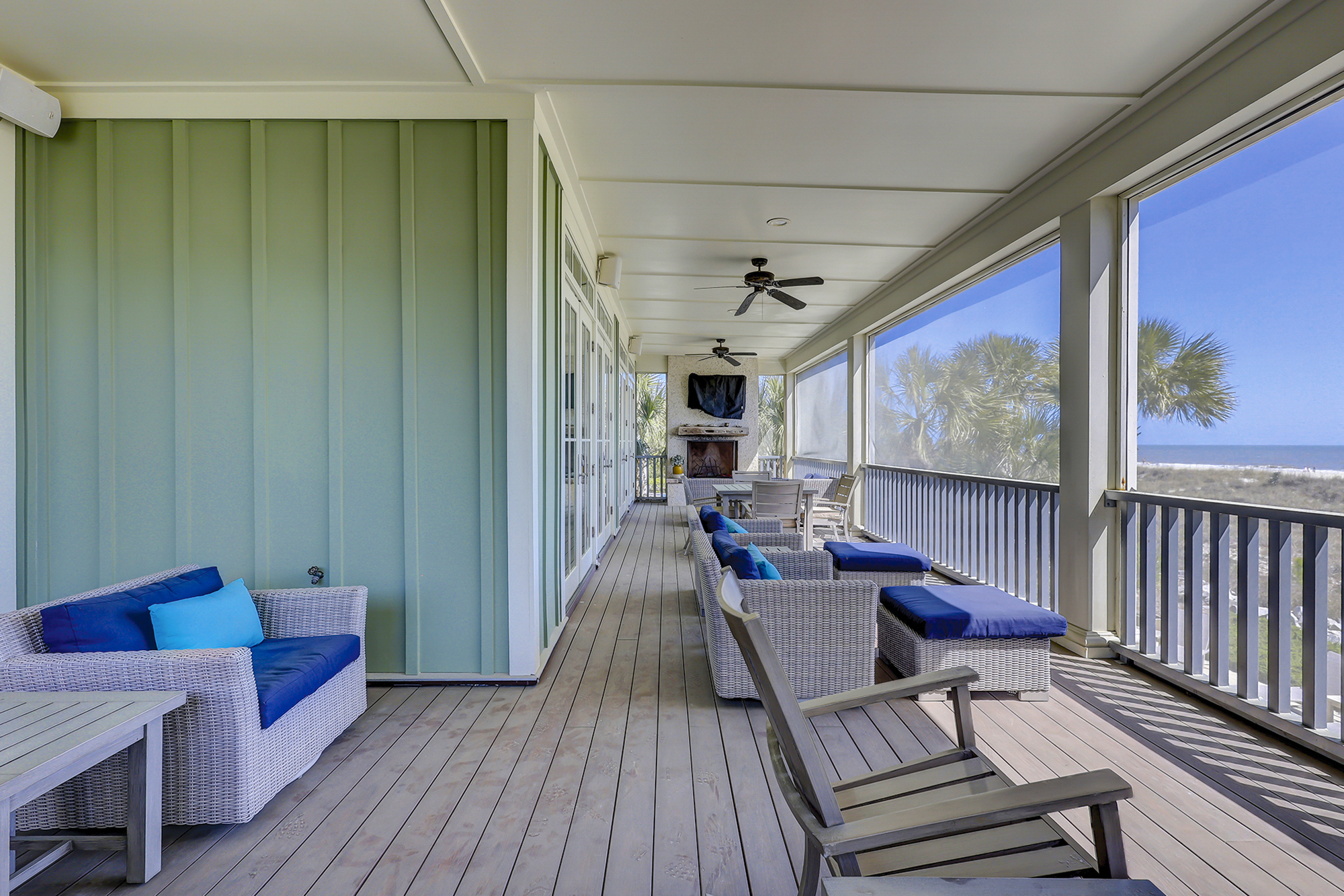 Screened - in - Porch