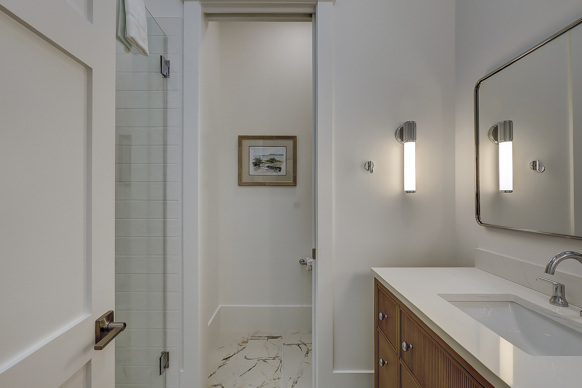 King Suite Full Bathroom