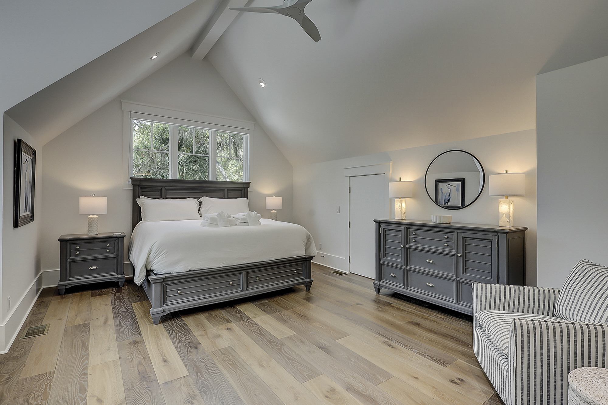 3rd Floor King Suite