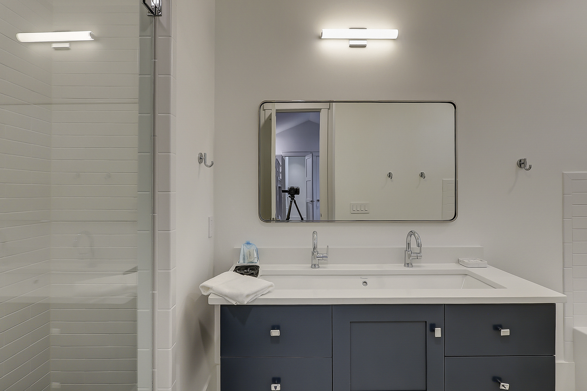 Bunk Suite Full Bathroom